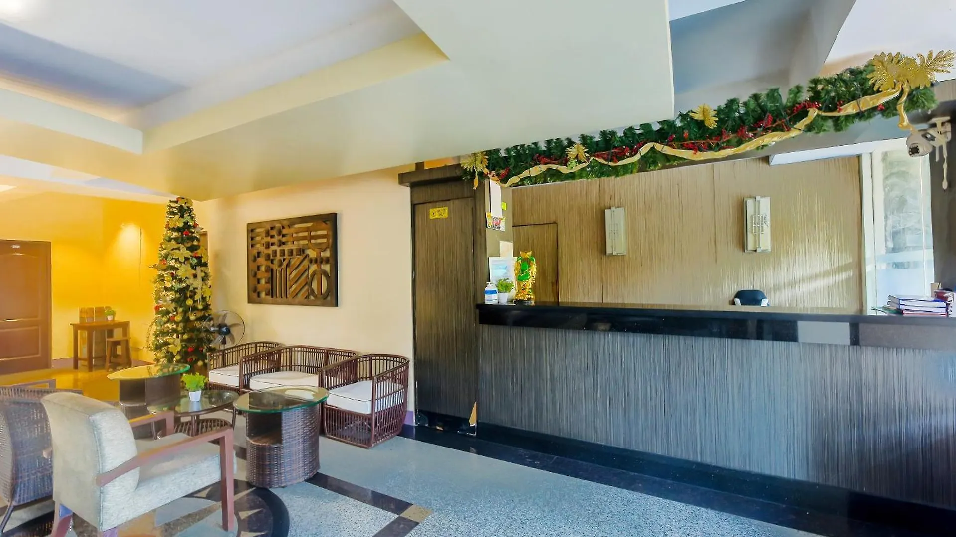 Las Piñas Cote D' Azure酒店 Las Piñas